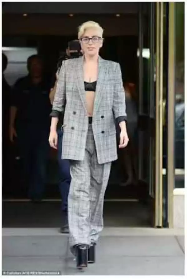 Photos: Lady Gaga Steps Out In A 6inches Shoes